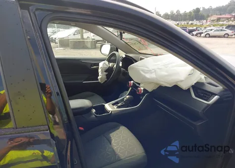 2024 Toyota Rav4 Xle z USA, uszkodzony, nr VIN 2T3W1RFVXRW309689